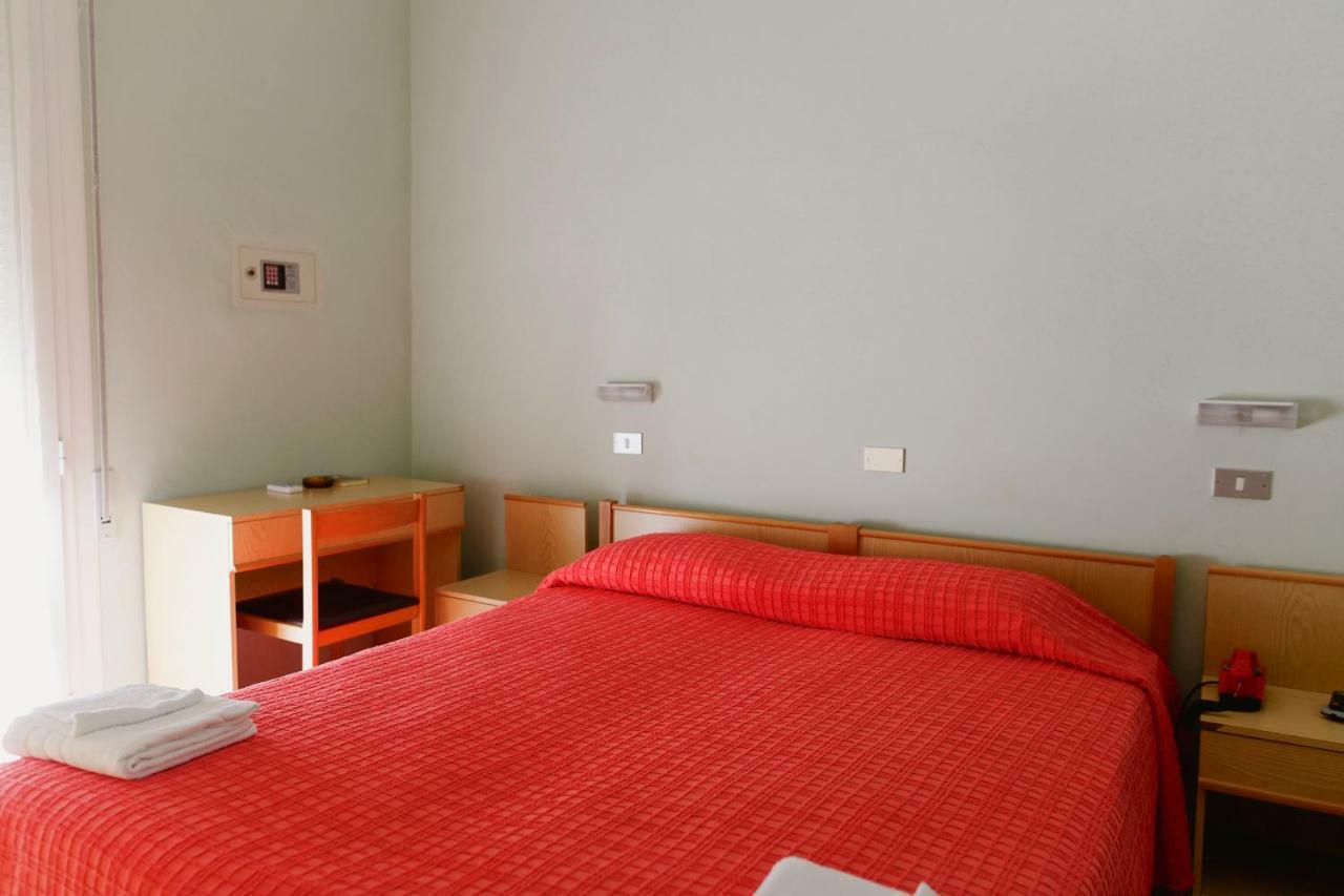 Hotel Lauretta Bellaria-Igea Marina Extérieur photo